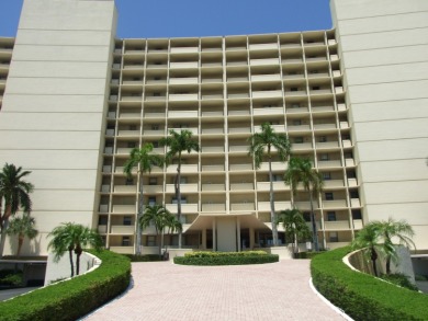Beach Condo For Sale in North Palm Beach, Florida