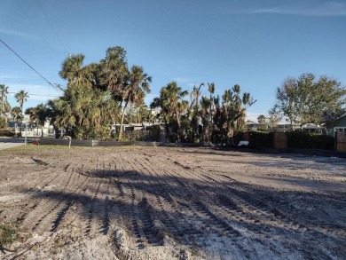 Beach Lot For Sale in Holmes Beach, Florida