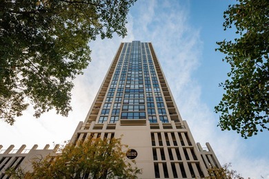 Beach Condo For Sale in Chicago, Illinois