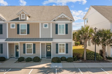 Beach Townhome/Townhouse For Sale in Atlantic Beach, North Carolina