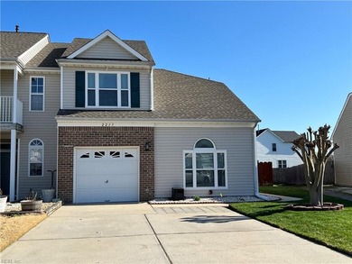 Beach Townhome/Townhouse For Sale in Virginia Beach, Virginia