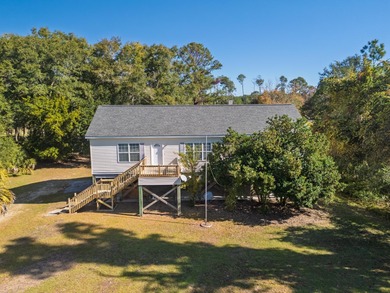 Beach Home For Sale in Edisto Island, South Carolina
