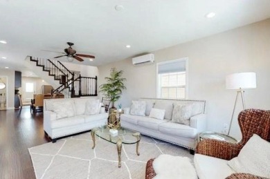 Beach Home For Sale in Galveston, Texas