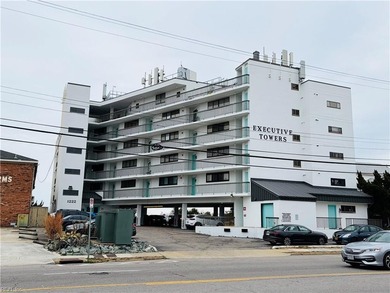 Beach Condo For Sale in Norfolk, Virginia