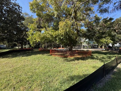 Beach Lot For Sale in Isle of Palms, South Carolina