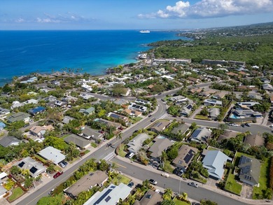 Beach Home For Sale in Kailua Kona, Hawaii