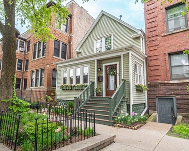 Beach Home Active Under Contract in Chicago, Illinois