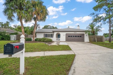 Beach Home For Sale in Palm Harbor, Florida