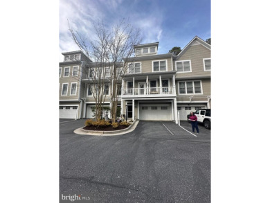 Beach Condo For Sale in Berlin, Maryland