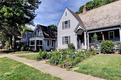 Beach Townhome/Townhouse For Sale in Newport News, Virginia