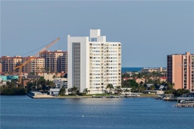 Beach Condo For Sale in Clearwater Beach, Florida