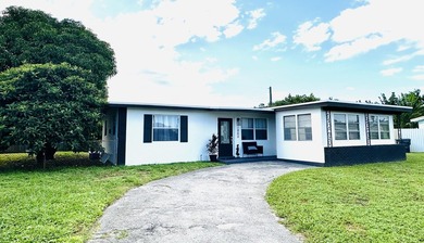 Beach Home For Sale in West Palm Beach, Florida