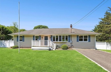 Beach Home For Sale in East Marion, New York