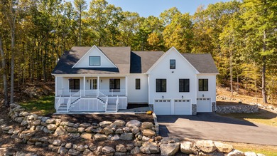Beach Home For Sale in Old Lyme, Connecticut