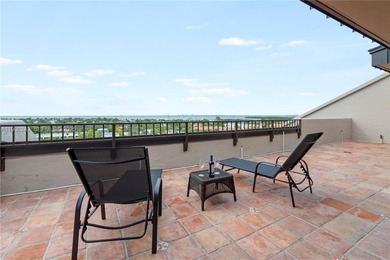 Beach Condo For Sale in Key Biscayne, Florida