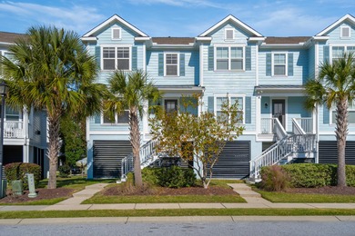 Beach Home For Sale in Mount Pleasant, South Carolina