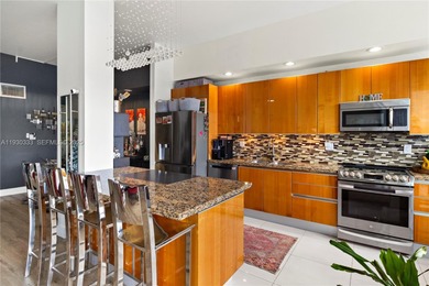 Beach Condo For Sale in Aventura, Florida