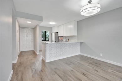 Beach Condo For Sale in Lake Worth, Florida