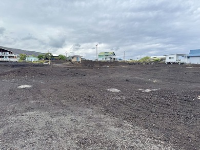 Beach Lot For Sale in Captain Cook, Hawaii