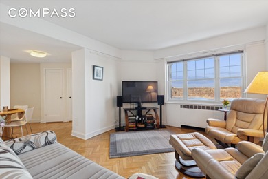 Beach Apartment For Sale in New York, New York