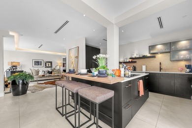 Beach Condo Active Under Contract in Boca Raton, Florida