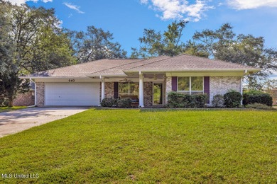 Beach Home Sale Pending in Diamondhead, Mississippi