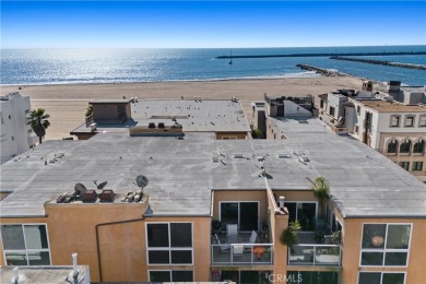 Beach Townhome/Townhouse Sale Pending in Playa Del Rey, California