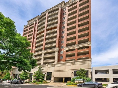 Beach Condo Active Under Contract in Chicago, Illinois