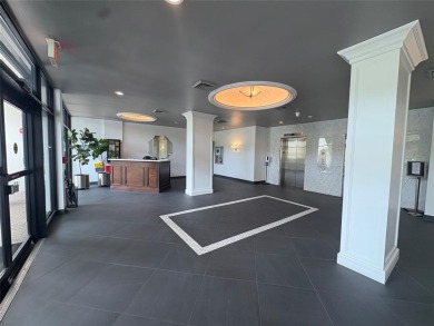 Beach Condo For Sale in West Palm Beach, Florida