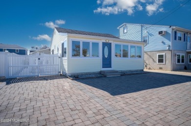 Beach Home For Sale in Ortley Beach, New Jersey