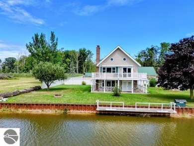 Beach Home For Sale in Au Gres, Michigan