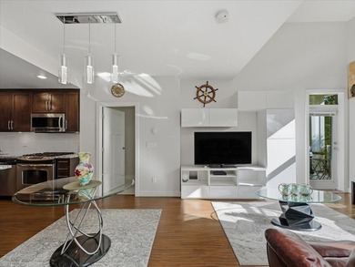 Condo For Sale in Surrey image photo picture