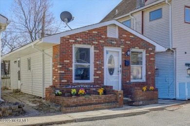 Beach Home Sale Pending in Keansburg, New Jersey