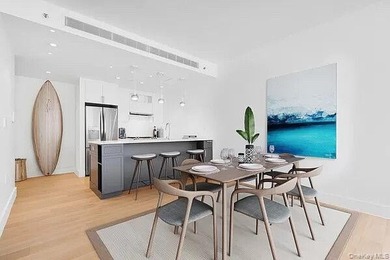Beach Condo For Sale in Queens, New York