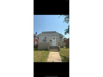 Beach Home For Sale in Michigan City, Indiana