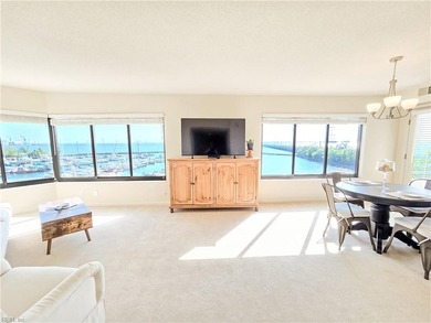 Beach Townhome/Townhouse For Sale in Newport News, Virginia