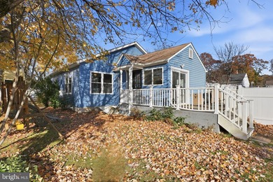 Beach Home For Sale in Pasadena, Maryland