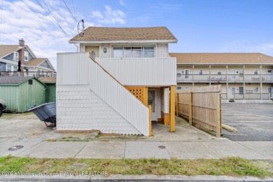 Beach Townhome/Townhouse For Sale in Seaside Heights, New Jersey