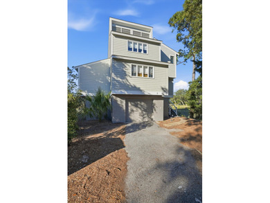 Beach Home For Sale in Isle of Palms, South Carolina