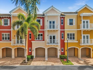 Beach Townhome/Townhouse For Sale in Lighthouse Point, Florida