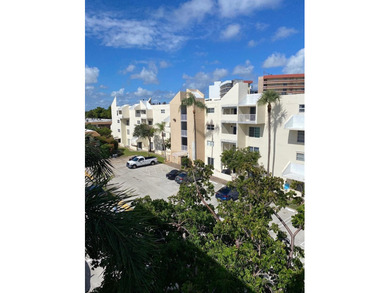 Beach Condo For Sale in Pompano Beach, Florida
