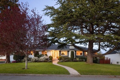 Home For Sale in Oak Bay image photo picture