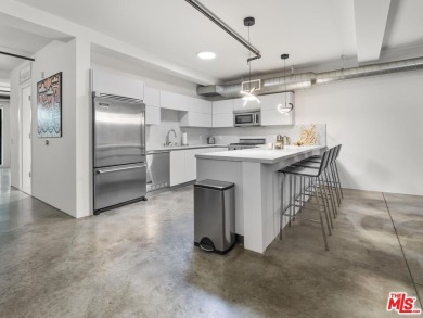 Beach Condo For Sale in Marina Del Rey, California