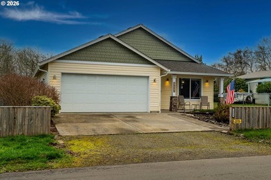 Beach Home For Sale in Long Beach, Washington