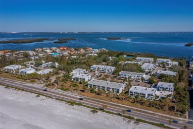 Beach Condo For Sale in Longboat Key, Florida