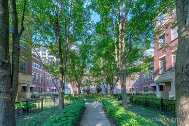 Beach Condo For Sale in Chicago, Illinois