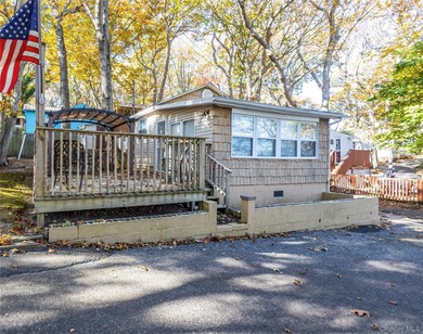 Beach Home For Sale in Baiting Hollow, New York