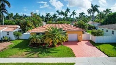 Beach Home For Sale in Hollywood, Florida