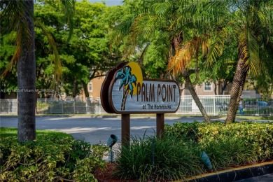 Beach Townhome/Townhouse For Sale in Miami, Florida