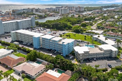 Beach Condo For Sale in Deerfield Beach, Florida